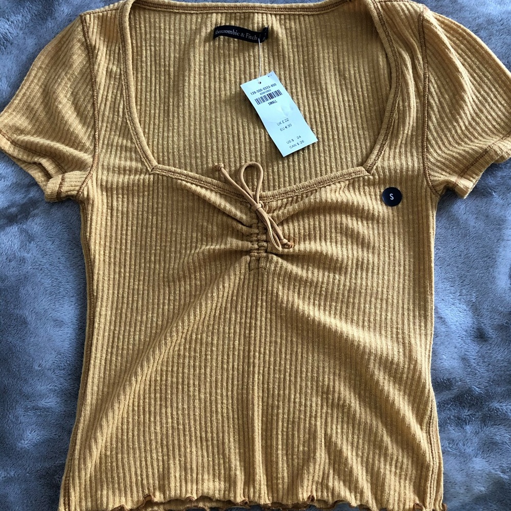 Lace Up Lettuce Edge Tee